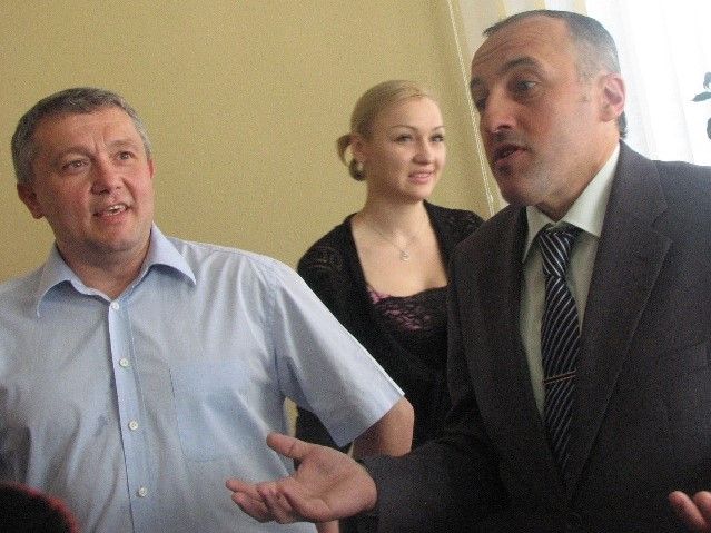 Богдан Копитко (ліворуч)