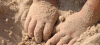 На Рівненщині дитину на смерть засипало піском