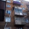Рятувальники подбали, щоб балконна рама не впала на перехожих