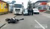 У Березному мотоцикліст зламав дві ноги, коли об’їжджав вантажівку (ФОТО)
