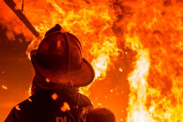 На Великдень на Рівненщині пожежники тричі гасили полум’я в будинках