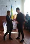 У Рівненському районі молодих виборців вітають шоколадками (ФОТО)