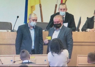 Затриманий на хабарі депутат Рівненської облради складає мандат