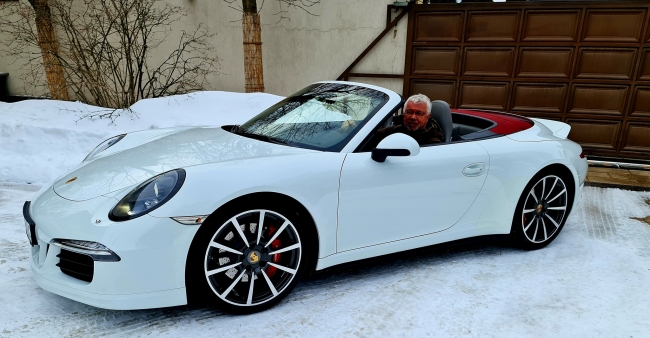 Харківський бізнесмен продає елітне авто, щоб допомогти ЗСУ