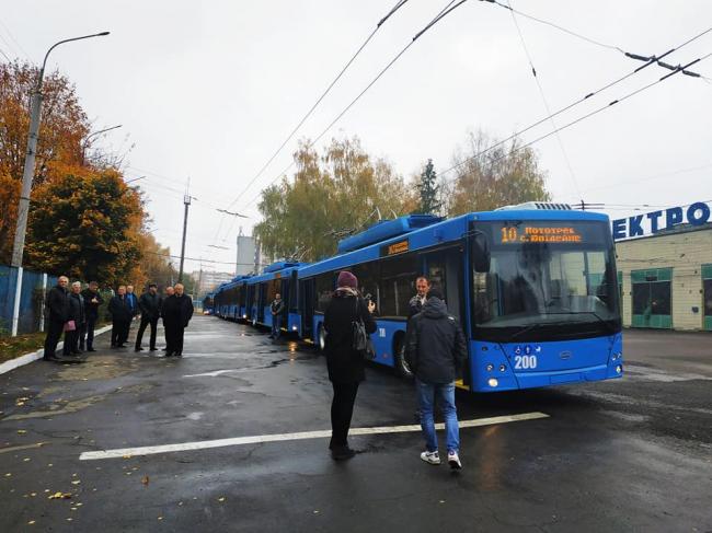 Пасажирів тепер возитимуть сім нових тролейбусів