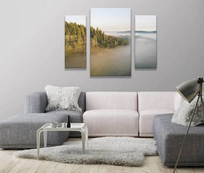 Модульна картина в інтер'єрі вітальні