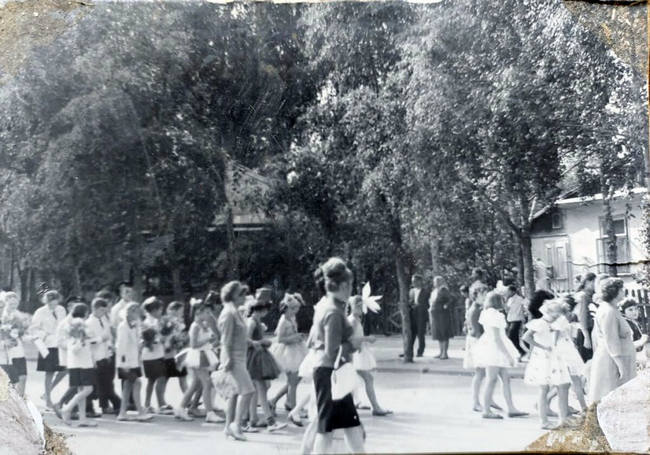 Хода містом до парку учасників