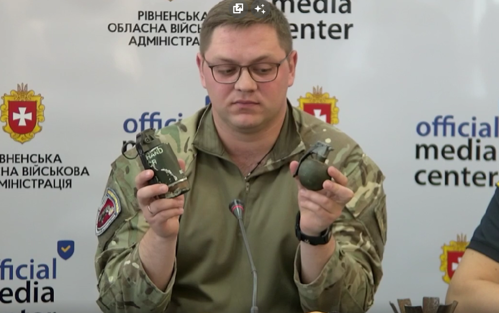 На фото сучасні гранати французького і американського виробництва