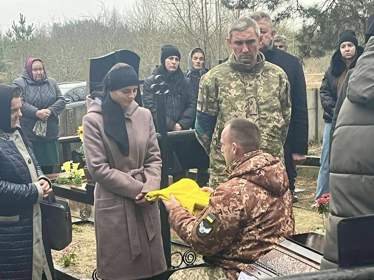 У Рокитному попрощалися з командиром відділення ударних БпЛА (ФОТО)