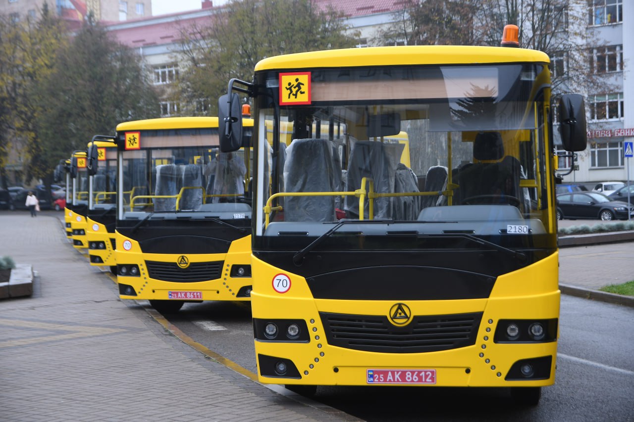 Нові автобуси закупили для школярів Рівненщини (ФОТО)