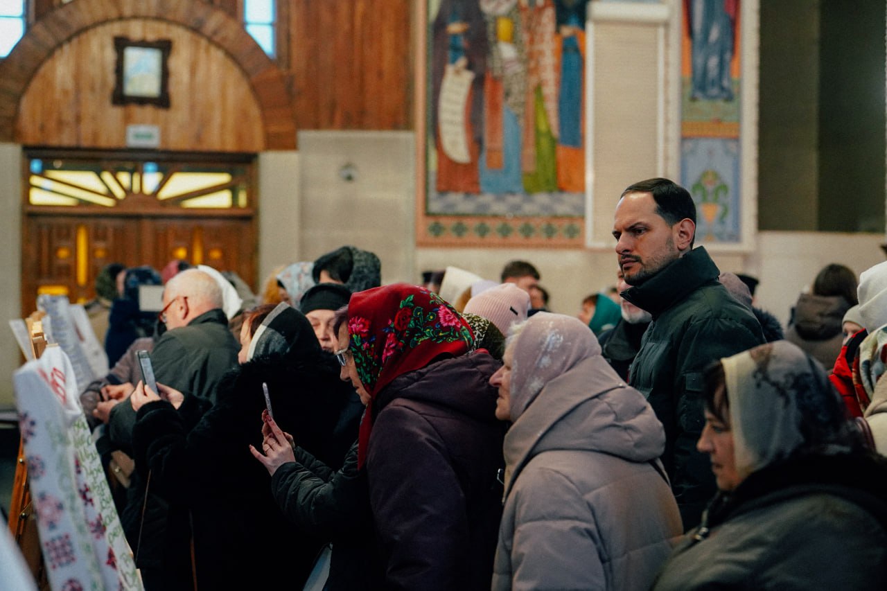 У соборі в Рівному освятили рушники з іменами захисників (ФОТО)