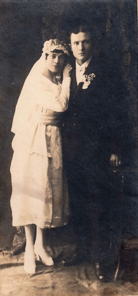 Шлюбне фото Анни і Олександра Бучковських. Дубно, 1919 р.