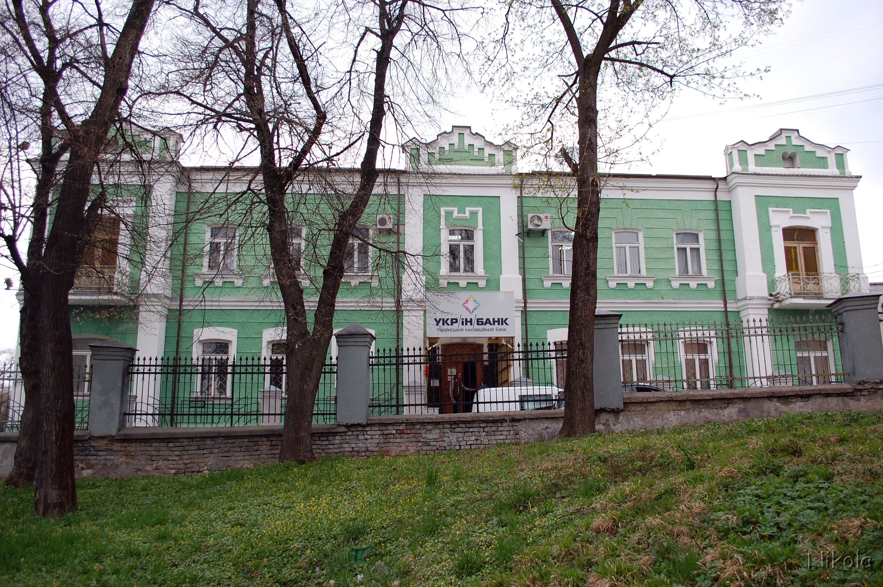 Так будинок на Драгоманова,32 виглядав до реконструкції 