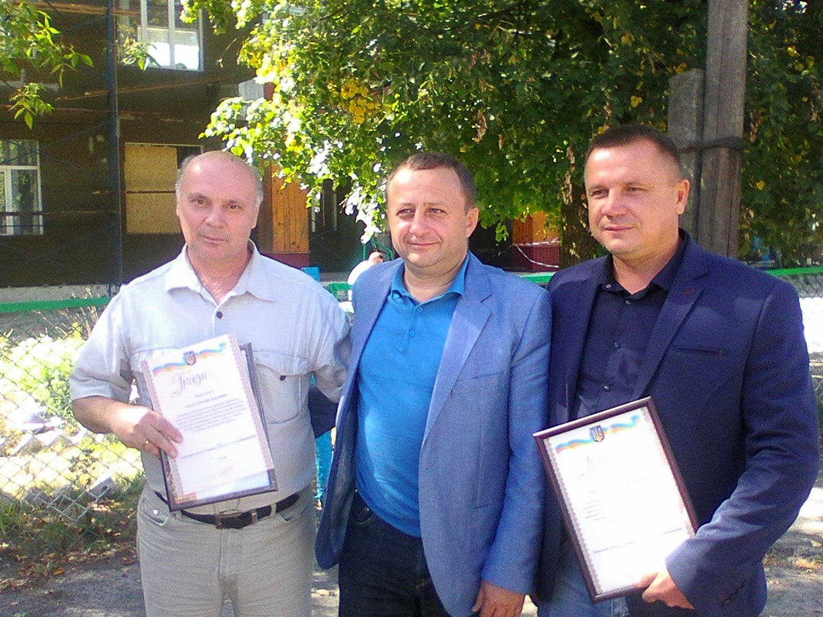 Володимир Пюро (справа) та Василь Яніцький (посередині). Фото – зі сторінки пана Пюра у Facebook