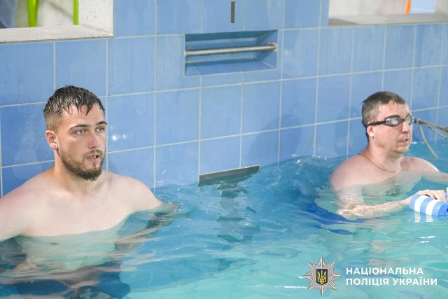 На Рівненщині поранені захисники проходять водну реабілітацію