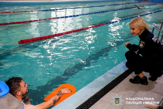 На Рівненщині поранені захисники проходять водну реабілітацію