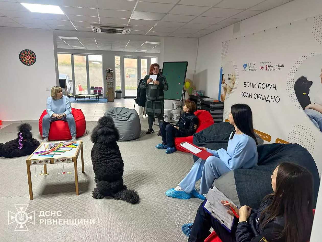 Рівненським рятувальникам провели каністерапію