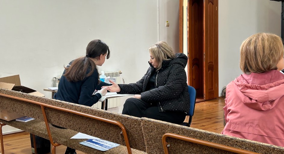 Тайванські лікарі безкоштовно допомагали мешканцям Острога