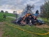 Було 4 тонни соломи, а тепер - нуль. На Рівненщині гасили пожежу у селі