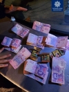 Чоловік з Донбасу заговорив касирку рівненської АЗС та вкрав гроші (ФОТО) 