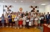 Дітям з Рівненщини вручили по 5 тисяч гривень, бо гарно знають Біблію