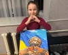 Дівчинка з Вараша розмальовує картини, а гроші віддає на ЗСУ