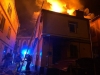 Двадцять рятувальників гасили двоповерховий будинок у Рівному, який несподівано загорівся 