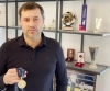 Головний тренер рівненських футболістів виставив на аукціон медаль за перемогу у Кубку УЄФА