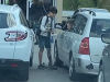 Харків'янин миє у Рівному авто, щоб допомогти вагітній мамі (ВІДЕО)