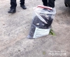 Майже 15 кілограмів бурштину-сирцю знайшли в багажнику жителя Рівненського району 