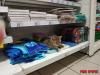 На полиці у рівненському супермаркеті «оселився» кіт