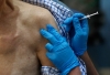 Найбільше ускладнень після вакцинації на Рівненщині у жінок