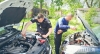 Поліцейські «підкурили» акумулятор авто, яке раптово зупинилось на дорозі