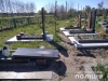 Поліція шукає, хто пошкодив пам’ятники на цвинтарі 