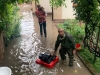 У Рівному затопило двори будинків, підвали та вулиці (ФОТО)