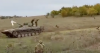  Російські військові здалися в полон із бойовою машиною, бо хочуть жити (ВІДЕО)