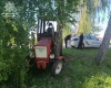 Тракторист на Рівненщині в`їхав у березу. А після ДТП - випив пива (ФОТО)
