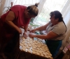 У Дубні переселенки готують випічку для військовослужбовців ЗСУ