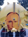 У Млинові Путін збирає тепер нечистоти із септиків