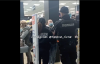У рівненському супермаркеті затримали агресивну жінку, яка носила маску на роті (ВІДЕО)