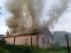 У Рівному ледве не згорів будинок, його гасили 15 рятувальників (відео)