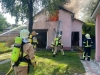 У Рівному пожежники рятували палаючу хату