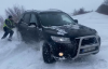 У снігу на Рівненщині застрягло три авто