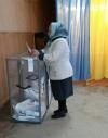 У Заборолі виборці кидали в скриньки незаповнені бюлетені