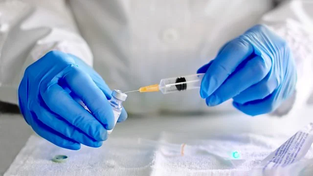 Україна отримає вакцину від коронавірусу навесні, але її вистачить не на всіх