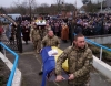 Живим коридором зустріли тіло воїна у селі на Рівненщині (ФОТО)