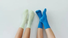 Чому шкарпетки потрібно прати навиворіт