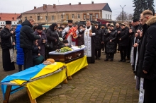 Дубенчани провели в останню дорогу водія-сапера Максима Василюка