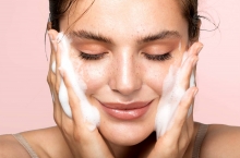 Гідрофільна олія для вмивання обличчя: що це таке і як правильно вибрати