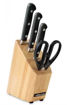 Ідеальний подарунок для кулінара: набори ножів в підставці ARCOS
